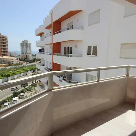 Apartment Completely Renovated Apt ☼ Pool, Parking, Balcony *